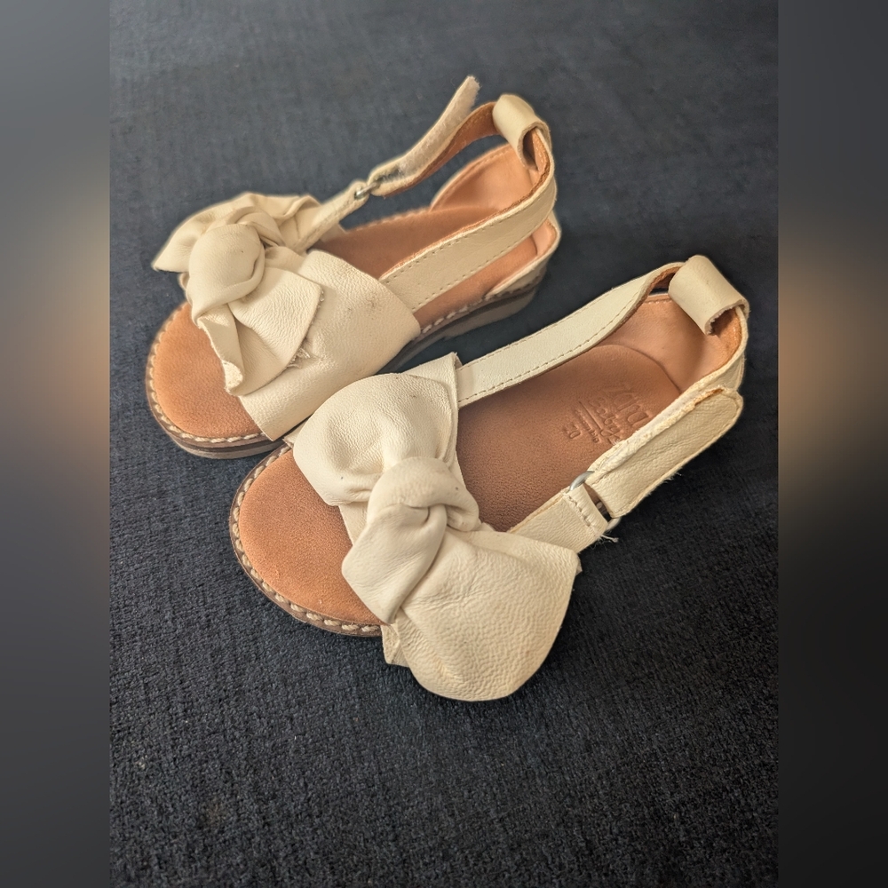 Zara Kids Tan Sandals with Bow